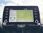 Toyota Yaris 1.5 Hybrid Executive Bi-tone edition Navigatie, Dodehoekdetectie, HUD, Parkeersensoren voor + achter, LED, Smart Key, Adaptieve cruise control