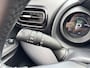 Toyota Yaris 1.5 Hybrid Executive Bi-tone edition Navigatie, Dodehoekdetectie, HUD, Parkeersensoren voor + achter, LED, Smart Key, Adaptieve cruise control
