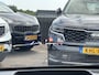 Toyota Yaris 1.5 Hybrid Executive Bi-tone edition Navigatie, Dodehoekdetectie, HUD, Parkeersensoren voor + achter, LED, Smart Key, Adaptieve cruise control