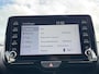 Toyota Yaris 1.5 Hybrid Executive Bi-tone edition Navigatie, Dodehoekdetectie, HUD, Parkeersensoren voor + achter, LED, Smart Key, Adaptieve cruise control