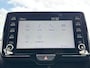 Toyota Yaris 1.5 Hybrid Executive Bi-tone edition Navigatie, Dodehoekdetectie, HUD, Parkeersensoren voor + achter, LED, Smart Key, Adaptieve cruise control