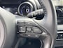 Toyota Yaris 1.5 Hybrid Executive Bi-tone edition Navigatie, Dodehoekdetectie, HUD, Parkeersensoren voor + achter, LED, Smart Key, Adaptieve cruise control