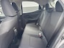 Toyota Yaris 1.5 Hybrid Executive Bi-tone edition Navigatie, Dodehoekdetectie, HUD, Parkeersensoren voor + achter, LED, Smart Key, Adaptieve cruise control