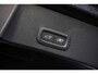 Volvo EX40 Single Motor Extended Range Plus Black Ed. 82 kWh | SOH 100% | Adaptieve Cruise Control | Harman Kardon Audio | Stoel-/Stuurverwarming | 360 Parkeercamera | Dodehoek Detectie | Pixel LED | Elektr. Verst. Stoelen + Geheugen | Donker Getint Glas | Warmtepomp |
