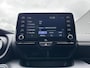 Toyota Yaris 1.5 Hybrid Executive Nieuw geleverd en dealeronderhouden, Trekhaak, JBL, Dodehoekdetectie, Stoelverwarming, HUD, LED, Parkeersensoren voor + achter