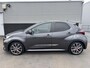 Toyota Yaris 1.5 Hybrid Executive Nieuw geleverd en dealeronderhouden, Trekhaak, JBL, Dodehoekdetectie, Stoelverwarming, HUD, LED, Parkeersensoren voor + achter