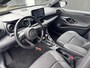 Toyota Yaris 1.5 Hybrid Executive Nieuw geleverd en dealeronderhouden, Trekhaak, JBL, Dodehoekdetectie, Stoelverwarming, HUD, LED, Parkeersensoren voor + achter
