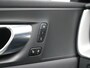 Volvo XC60 T6 AWD R-Design LONG RANGE PHEV 350pk Dealer O.H. | Panodak | Camera | Sportstoelen Memory & Verwarmd | Stuur Verwarmd | Google Assistent | Keyless | Cruise Control | Apple Carplay | DAB | Plug In Hybrid |