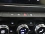 Renault Captur 1.6 E-Tech Hybrid 145 Rive Gauche | Apple Carplay/Android Auto | Autonomous Emergency Braking | cruise control | electronic climate control | lederen/stof bekleding | LED koplampen | lichtmetalen velgen 18" | navigatiesysteem full map |