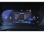 Volvo XC40 B3 Core - IntelliSafe Assist & Surround - Parkeercamera achter - Parkeersensoren voor & achter - Elektr. bedienb. voorstoelen met geheugen links - Draadloze tel. lader - Extra getint glas - 18' LMV