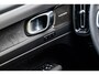 Volvo EX40 Single Motor Extended Range Plus Black Ed. 82 kWh | Adaptieve Cruise Control | Harman Kardon Audio | Stoel-/Stuurverwarming | Parkeercamera | Dodehoek Detectie | Pixel LED | Elektr. Verst. Stoelen + Geheugen | Donker Getint Glas | Warmtepomp |