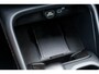Volvo EX40 Single Motor Extended Range Plus Black Ed. 82 kWh | Adaptieve Cruise Control | Harman Kardon Audio | Stoel-/Stuurverwarming | Parkeercamera | Dodehoek Detectie | Pixel LED | Elektr. Verst. Stoelen + Geheugen | Donker Getint Glas | Warmtepomp |