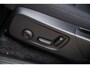Volvo EX40 Single Motor Extended Range Plus Black Ed. 82 kWh | Adaptieve Cruise Control | Harman Kardon Audio | Stoel-/Stuurverwarming | Parkeercamera | Dodehoek Detectie | Pixel LED | Elektr. Verst. Stoelen + Geheugen | Donker Getint Glas | Warmtepomp |