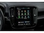 Volvo EX40 Single Motor Extended Range Plus Black Ed. 82 kWh | Adaptieve Cruise Control | Harman Kardon Audio | Stoel-/Stuurverwarming | Parkeercamera | Dodehoek Detectie | Pixel LED | Elektr. Verst. Stoelen + Geheugen | Donker Getint Glas | Warmtepomp |