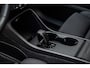 Volvo EX40 Single Motor Extended Range Plus Black Ed. 82 kWh | Adaptieve Cruise Control | Harman Kardon Audio | Stoel-/Stuurverwarming | Parkeercamera | Dodehoek Detectie | Pixel LED | Elektr. Verst. Stoelen + Geheugen | Donker Getint Glas | Warmtepomp |