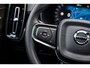 Volvo EX40 Single Motor Extended Range Plus Black Ed. 82 kWh | Adaptieve Cruise Control | Harman Kardon Audio | Stoel-/Stuurverwarming | Parkeercamera | Dodehoek Detectie | Pixel LED | Elektr. Verst. Stoelen + Geheugen | Donker Getint Glas | Warmtepomp |