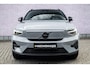 Volvo EX40 Single Motor Extended Range Plus Black Ed. 82 kWh | Adaptieve Cruise Control | Harman Kardon Audio | Stoel-/Stuurverwarming | Parkeercamera | Dodehoek Detectie | Pixel LED | Elektr. Verst. Stoelen + Geheugen | Donker Getint Glas | Warmtepomp |