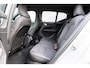 Volvo EX40 Single Motor Extended Range Plus Black Ed. 82 kWh | Adaptieve Cruise Control | Harman Kardon Audio | Stoel-/Stuurverwarming | Parkeercamera | Dodehoek Detectie | Pixel LED | Elektr. Verst. Stoelen + Geheugen | Donker Getint Glas | Warmtepomp |