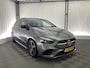 Mercedes-Benz B-klasse 180 Business Solution AMG Automaat | Apple CarPlay | Trekhaak Afneembaar | Navi | Virtual CockPit |