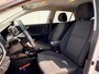 Kia Stonic 1.0T 120pk Dynamic PlusLine Automaat I Climate control | Navigatie | Camera | 17" Lm-velgen | Apple / Android | Cruise control
