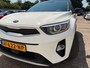 Kia Stonic 1.0T 120pk Dynamic PlusLine Automaat I Climate control | Navigatie | Camera | 17" Lm-velgen | Apple / Android | Cruise control
