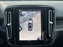 Volvo EX40 Single Motor Extended Range Plus Black Ed. 82 kWh | Adaptieve Cruise Control | Harman Kardon Audio | Stoel-/Stuurverwarming | 360 Parkeercamera | Dodehoek Detectie | Pixel LED | Elektr. Verst. Stoelen + Geheugen | Donker Getint Glas | Warmtepomp |