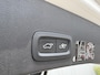 Volvo EX40 Single Motor Extended Range Plus Black Ed. 82 kWh | Adaptieve Cruise Control | Harman Kardon Audio | Stoel-/Stuurverwarming | 360 Parkeercamera | Dodehoek Detectie | Pixel LED | Elektr. Verst. Stoelen + Geheugen | Donker Getint Glas | Warmtepomp |