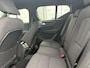Volvo EX40 Single Motor Extended Range Plus Black Ed. 82 kWh | Adaptieve Cruise Control | Harman Kardon Audio | Stoel-/Stuurverwarming | 360 Parkeercamera | Dodehoek Detectie | Pixel LED | Elektr. Verst. Stoelen + Geheugen | Donker Getint Glas | Warmtepomp |