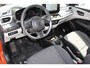 Suzuki Swift 1.2-83 pk MHEV Select Smart-Hybrid 5drs. Zeer betrouwbare en luxe wagen ! Slechts 15.000km ! Cruise Cntrl, LED verl., Airco, Navigatie, Stoelverwarm., Camera, Keyless entry & start, LM wielen, Metallic lak, Side- en lane assist etc.