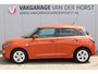 Suzuki Swift 1.2-83 pk MHEV Select Smart-Hybrid 5drs. Zeer betrouwbare en luxe wagen ! Slechts 15.000km ! Cruise Cntrl, LED verl., Airco, Navigatie, Stoelverwarm., Camera, Keyless entry & start, LM wielen, Metallic lak, Side- en lane assist etc.