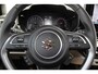 Suzuki Swift 1.2-83 pk MHEV Select Smart-Hybrid 5drs. Zeer betrouwbare en luxe wagen ! Slechts 15.000km ! Cruise Cntrl, LED verl., Airco, Navigatie, Stoelverwarm., Camera, Keyless entry & start, LM wielen, Metallic lak, Side- en lane assist etc.