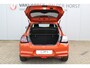 Suzuki Swift 1.2-83 pk MHEV Select Smart-Hybrid 5drs. Zeer betrouwbare en luxe wagen ! Slechts 15.000km ! Cruise Cntrl, LED verl., Airco, Navigatie, Stoelverwarm., Camera, Keyless entry & start, LM wielen, Metallic lak, Side- en lane assist etc.
