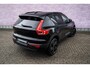 Volvo EX40 Single Motor Extended Range Plus Black Ed. 82 kWh | Adaptieve Cruise Control | Harman Kardon Audio | Stoel-/Stuurverwarming | 360 Parkeercamera | Dodehoek Detectie | Pixel LED | Elektr. Verst. Stoelen + Geheugen | Donker Getint Glas | Warmtepomp |