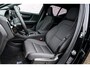 Volvo EX40 Single Motor Extended Range Plus Black Ed. 82 kWh | Adaptieve Cruise Control | Harman Kardon Audio | Stoel-/Stuurverwarming | 360 Parkeercamera | Dodehoek Detectie | Pixel LED | Elektr. Verst. Stoelen + Geheugen | Donker Getint Glas | Warmtepomp |