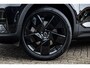 Volvo EX40 Single Motor Extended Range Plus Black Ed. 82 kWh | Adaptieve Cruise Control | Harman Kardon Audio | Stoel-/Stuurverwarming | 360 Parkeercamera | Dodehoek Detectie | Pixel LED | Elektr. Verst. Stoelen + Geheugen | Donker Getint Glas | Warmtepomp |
