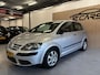 Volkswagen Golf Plus 1.6 Trendline Business | Nieuwe APK | Clima | Cruise | Parkeersensoren achter | Bluetooth | Trekhaak |