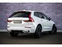 Volvo XC60 2.0 T6 Plug-in hybrid AWD Plus Black Edition | Gratis Trekhaak | 360 camera | Schuif- / Kanteldak | Head Up display | Getint glas | Adaptive Cruise Control |