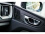 Volvo XC60 2.0 T6 Plug-in hybrid AWD Plus Black Edition | Gratis Trekhaak | 360 camera | Schuif- / Kanteldak | Head Up display | Getint glas | Adaptive Cruise Control |