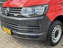 Volkswagen Transporter Kombi 2.0 TDI L1H1 Euro 6 Airco Cruise Trekhaak Parkeerhulp voor en achter Personenbus Kombi Combi 8 persoons Automaat DSG 1e eigenaar ex Overheid