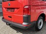 Volkswagen Transporter Kombi 2.0 TDI L1H1 Euro 6 Airco Cruise Trekhaak Parkeerhulp voor en achter Personenbus Kombi Combi 8 persoons Automaat DSG 1e eigenaar ex Overheid