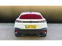 Peugeot 408 e-408 GT Avantage 58 kWh | Apple Carplay / Android Auto | Adaptieve Cruise Control | 360° Camera | Stoelverwarming Voor | Stuurverwarming | Navigatie | Elektrische achterklep | 11 kW lader | Achteruitrijcamera | Apple Carplay/Android Auto|telefoonintegratie premium