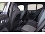 Volvo XC40 B3 Core - IntelliSafe Assist & Surround - Parkeercamera achter - Parkeersensoren voor & achter - Elektr. bedienb. voorstoelen met geheugen links - Draadloze tel. lader - Extra getint glas - 18' LMV