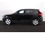 Volvo XC40 B3 Core - IntelliSafe Assist & Surround - Parkeercamera achter - Parkeersensoren voor & achter - Elektr. bedienb. voorstoelen met geheugen links - Draadloze tel. lader - Extra getint glas - 18' LMV