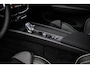 Volvo XC60 2.0 T6 Plug-in Hybrid AWD Plus Black Edition | Gratis Trekhaak | Harman Kardon Audio | Head-up Display | 360 Graden Camera | Panoramadak | Lichtmetalen Velgen 21 inch | Elektrisch Verstelbare Voorstoelen | Keyless Entry | BLIS