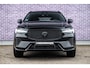 Volvo XC60 2.0 T6 Plug-in Hybrid AWD Plus Black Edition | Gratis Trekhaak | Harman Kardon Audio | Head-up Display | 360 Graden Camera | Panoramadak | Lichtmetalen Velgen 21 inch | Elektrisch Verstelbare Voorstoelen | Keyless Entry | BLIS
