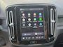 Volvo EX40 Single Motor Extended Range Plus Black Ed. 82 kWh | Adaptieve Cruise Control | Harman Kardon Audio | Stoel-/Stuurverwarming | Parkeercamera | Dodehoek Detectie | Pixel LED | Elektr. Verst. Stoelen + Geheugen | Donker Getint Glas | Warmtepomp |