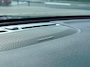 Volvo EX40 Single Motor Extended Range Plus Black Ed. 82 kWh | Adaptieve Cruise Control | Harman Kardon Audio | Stoel-/Stuurverwarming | Parkeercamera | Dodehoek Detectie | Pixel LED | Elektr. Verst. Stoelen + Geheugen | Donker Getint Glas | Warmtepomp |