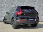 Volvo EX40 Single Motor Extended Range Plus Black Ed. 82 kWh | Adaptieve Cruise Control | Harman Kardon Audio | Stoel-/Stuurverwarming | Parkeercamera | Dodehoek Detectie | Pixel LED | Elektr. Verst. Stoelen + Geheugen | Donker Getint Glas | Warmtepomp |