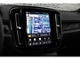 Volvo EX40 Single Motor Extended Range Plus Black Ed. 82 kWh | Adaptieve Cruise Control | Harman Kardon Audio | Stoel-/Stuurverwarming | Parkeercamera | Dodehoek Detectie | Pixel LED | Elektr. Verst. Stoelen + Geheugen | Donker Getint Glas | Warmtepomp |