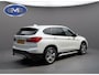 BMW X1 XDrive20i 192 pk AUTOMAAT High Executive, sport leder, achteruitrijcamera, vele opties, parelmoer, NL auto met nap